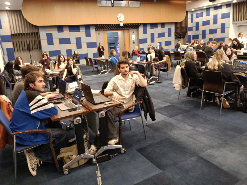 GELECEĞİN TASARIMCILARI İZMİR’İ YENİDEN YORUMLADI: ARED HACKATHON 2026 ŞAMPİYONLARINI BELİRLEDİ!